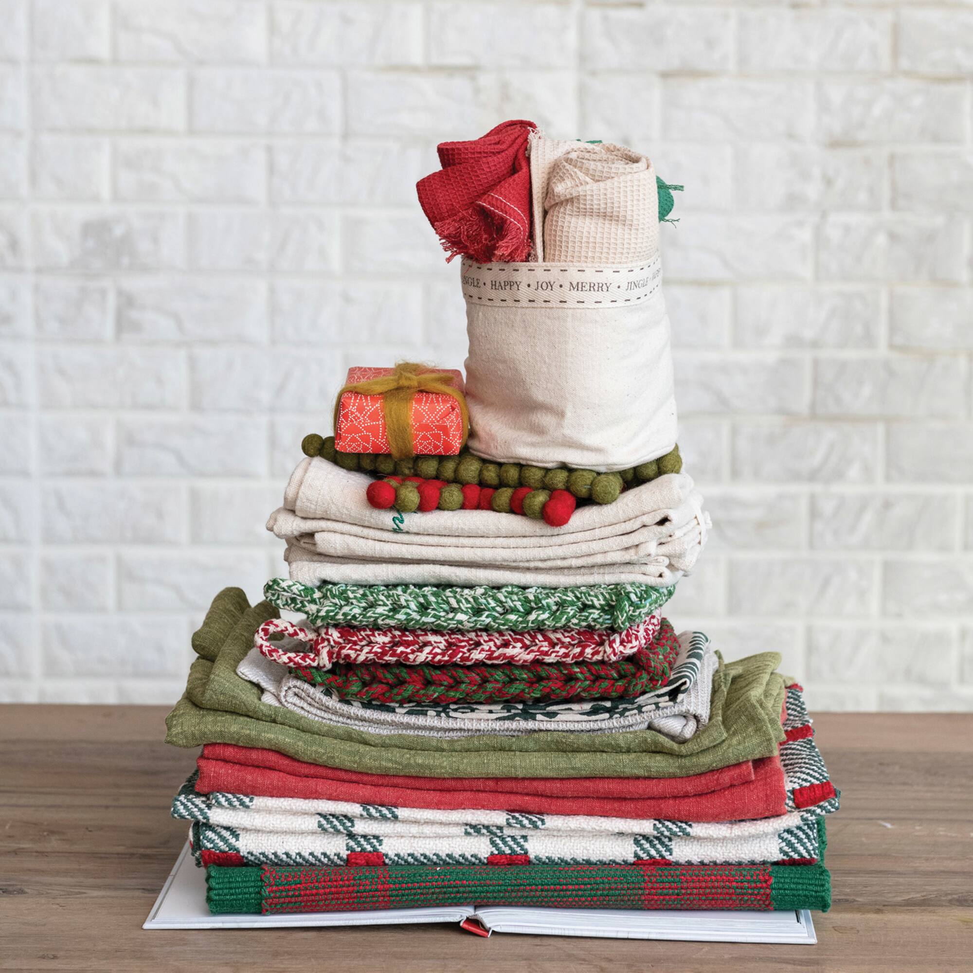Hello Honey® 8" Red, Green & White Melange Cotton Crochet Pot Holders, 3ct.